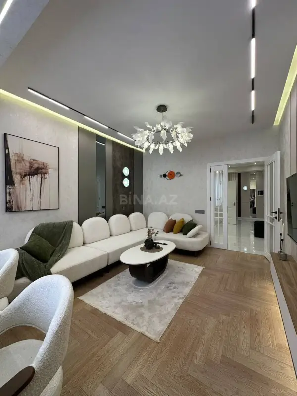 Satılır 3 otaqlı mənzil 117 m²