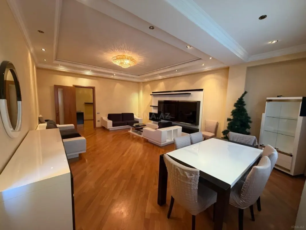 Kirayə verilir 3 otaqlı mənzil 160 m²