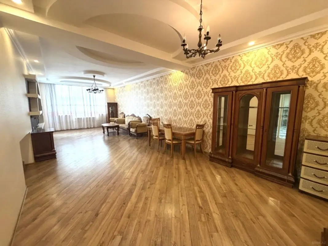 Kirayə verilir 3 otaqlı mənzil 110 m²