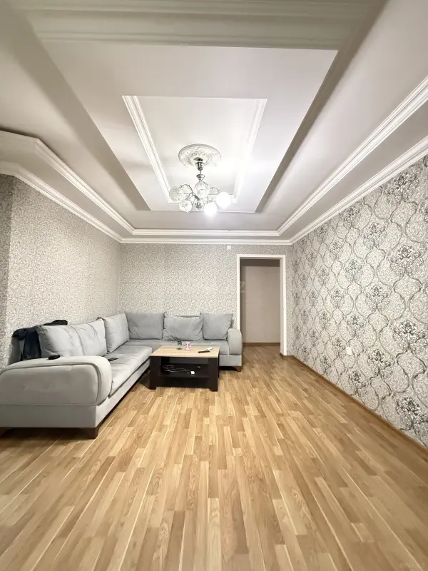 Satılır 2 otaqlı mənzil 57 m²