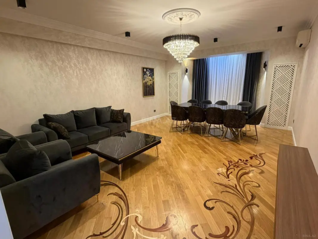 Satılır 3 otaqlı mənzil 141 m²