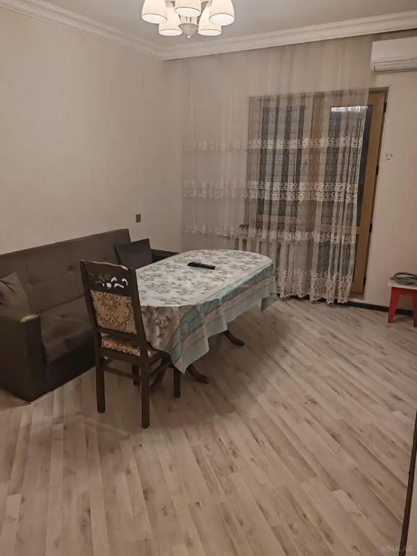 Satılır 2 otaqlı mənzil 56 m²