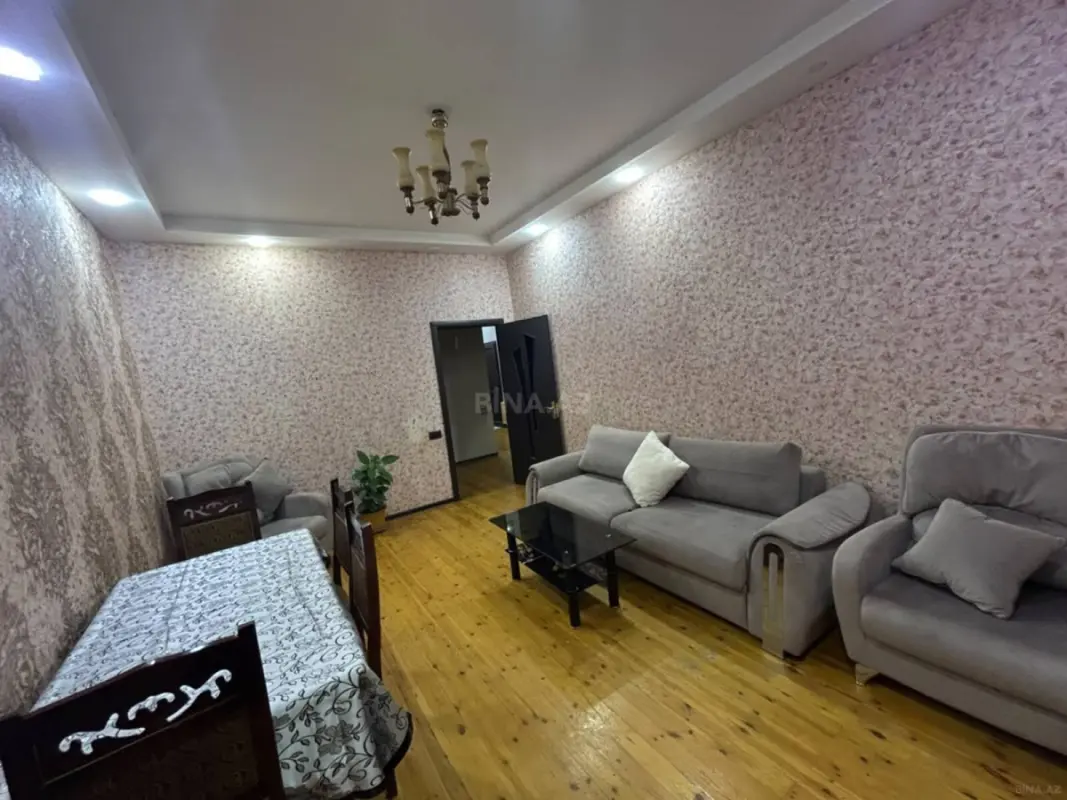 Kirayə verilir 2 otaqlı mənzil 90 m²