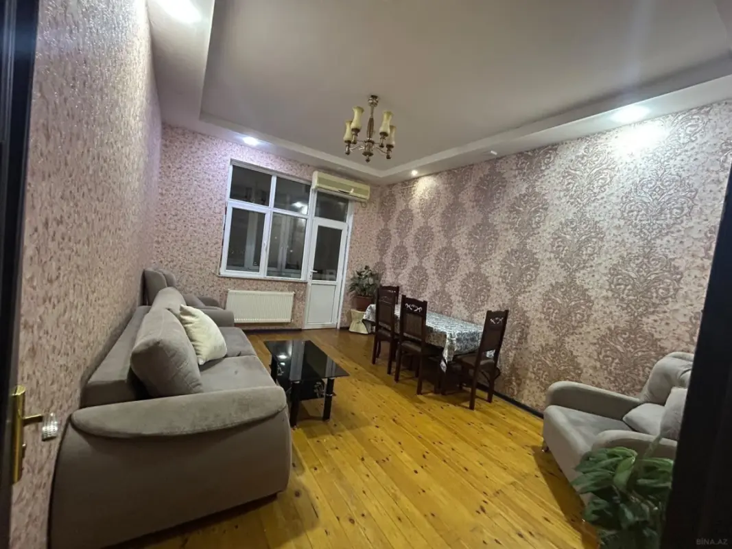 Kirayə verilir 2 otaqlı mənzil 95 m²