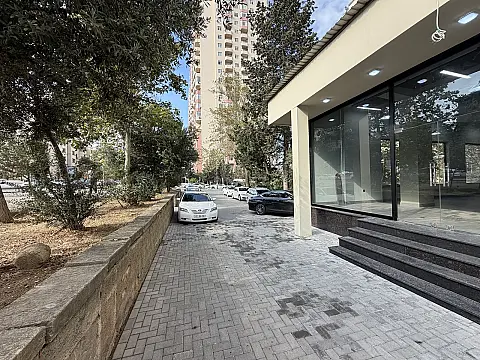 Kirayə verilir obyekt 130 m² — Bakı, İnşaatçılar 130.00 m²