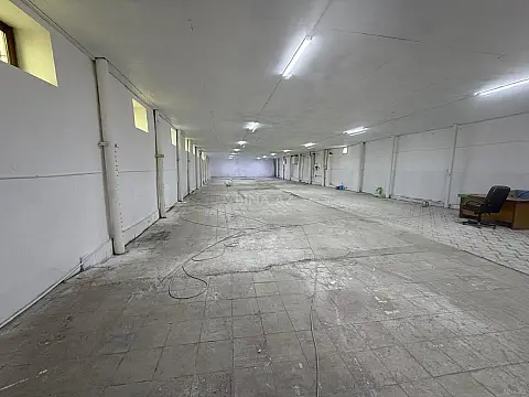 Kirayə verilir obyekt 450 m² — Bakı 450.00 m²