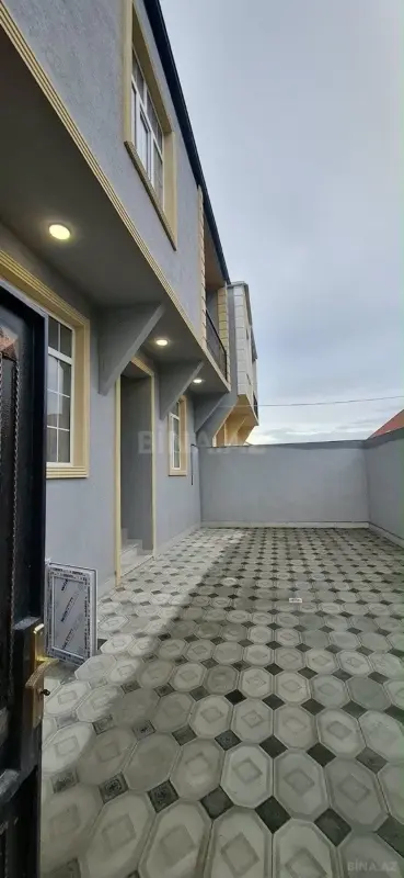 Satılır 6 otaqlı həyət evi 130 m²