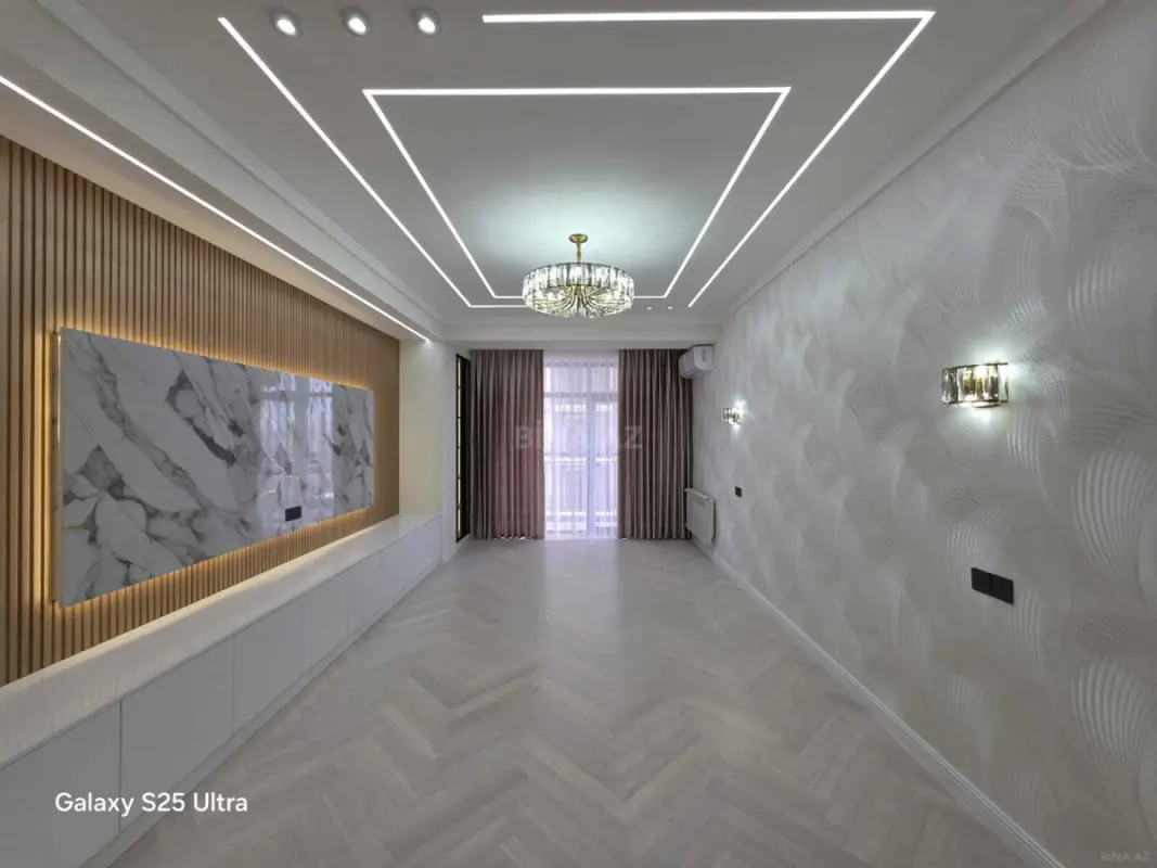 Satılır 4 otaqlı mənzil 185 m²