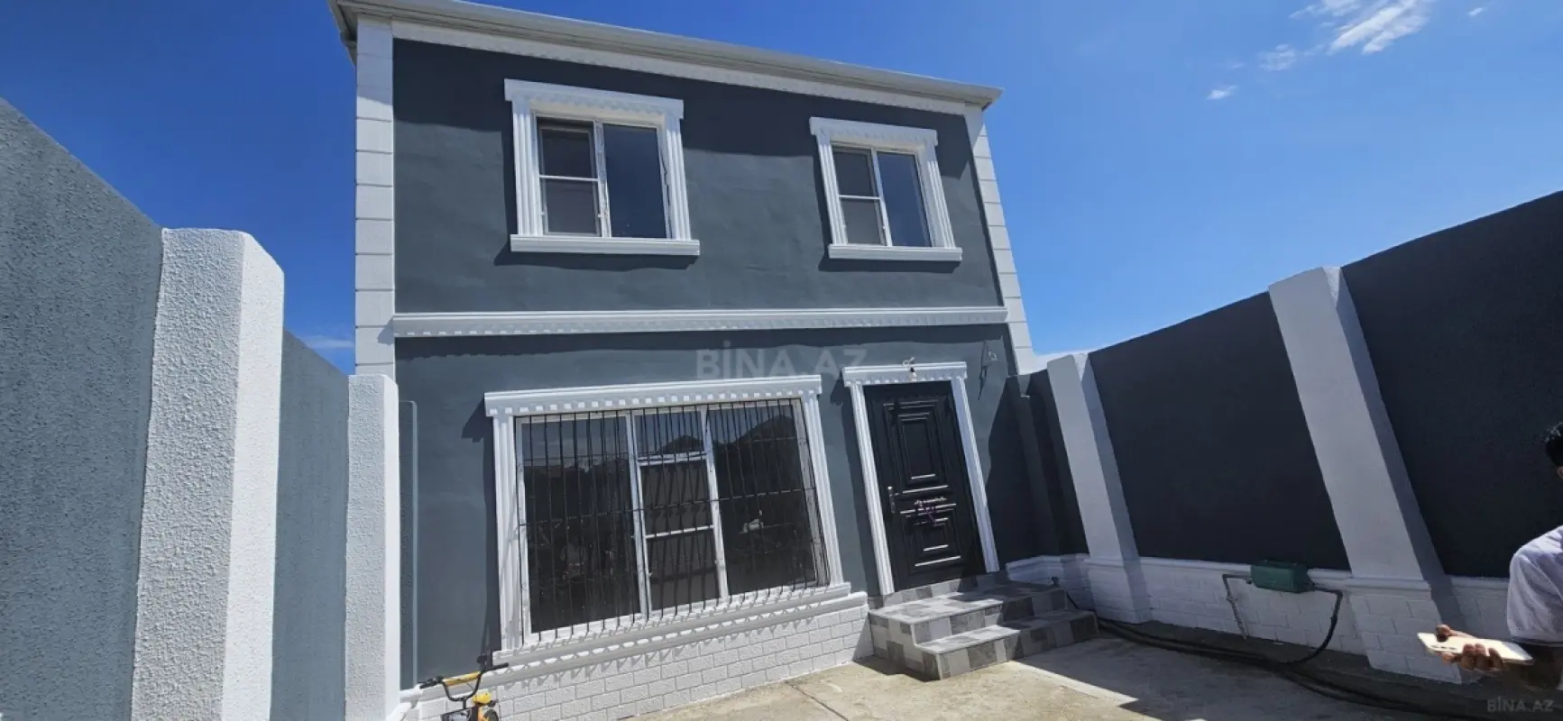 Satılır 6 otaqlı həyət evi 200 m²