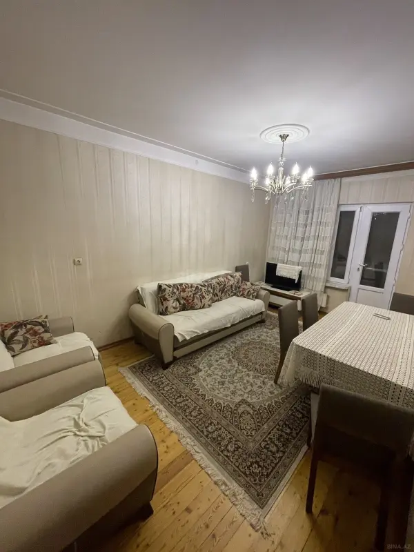 Kirayə verilir 2 otaqlı mənzil 72 m²