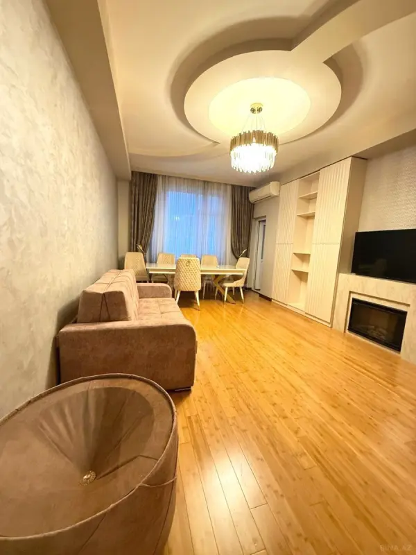 Kirayə verilir 3 otaqlı mənzil 135 m²