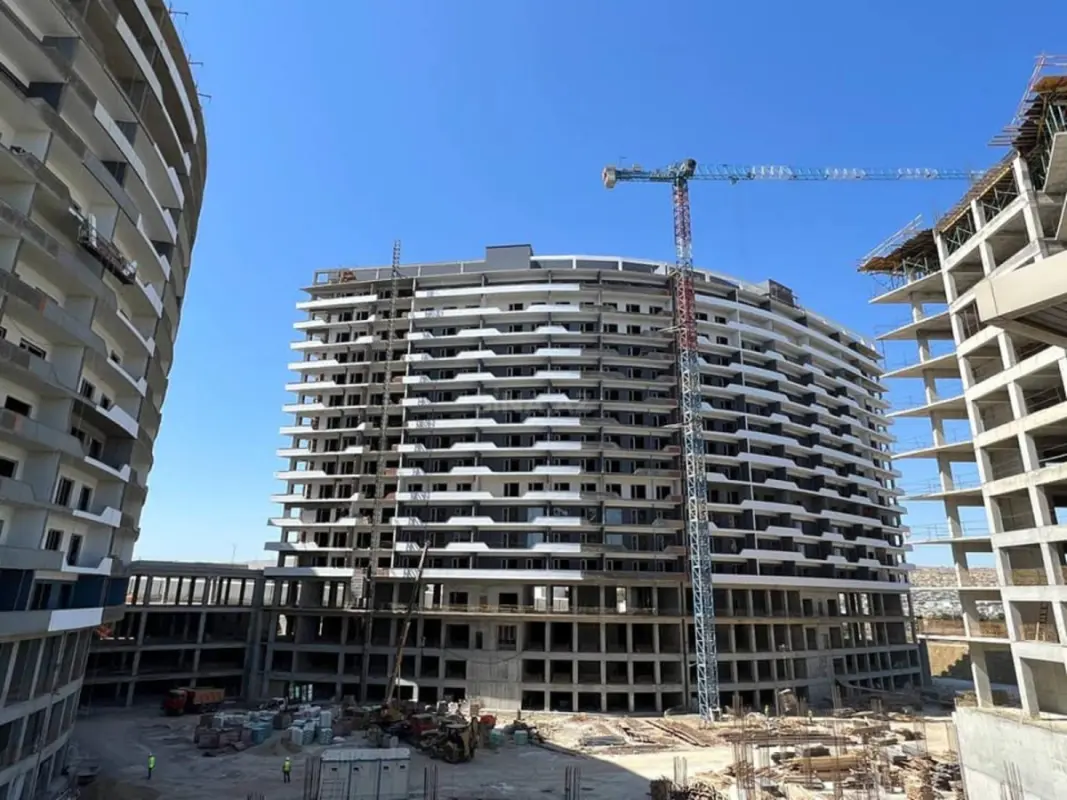 Satılır 2 otaqlı mənzil 123.6 m²