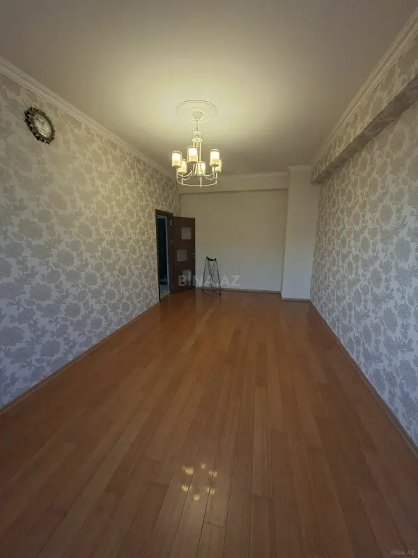 Kirayə verilir 2 otaqlı mənzil 62.5 m²