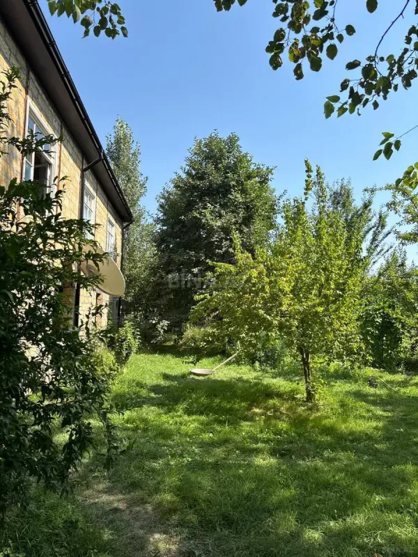 Satılır 6 otaqlı həyət evi 249 m²