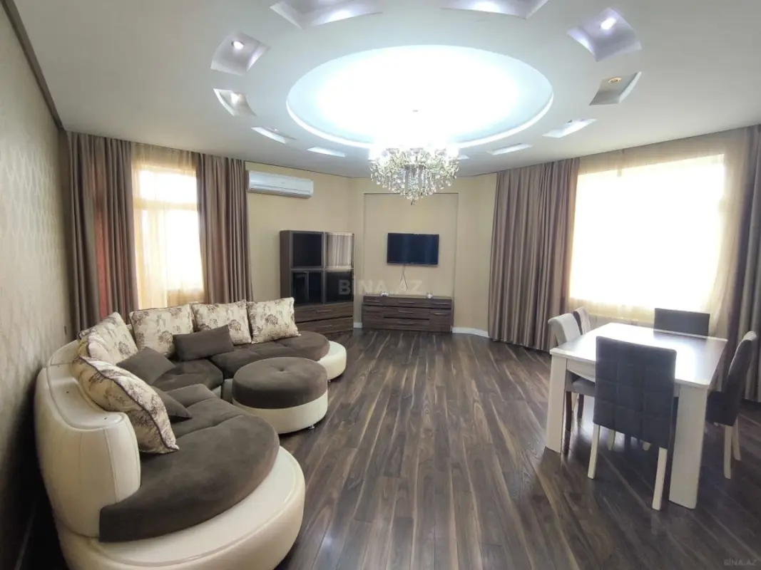 Satılır 4 otaqlı mənzil 161 m²