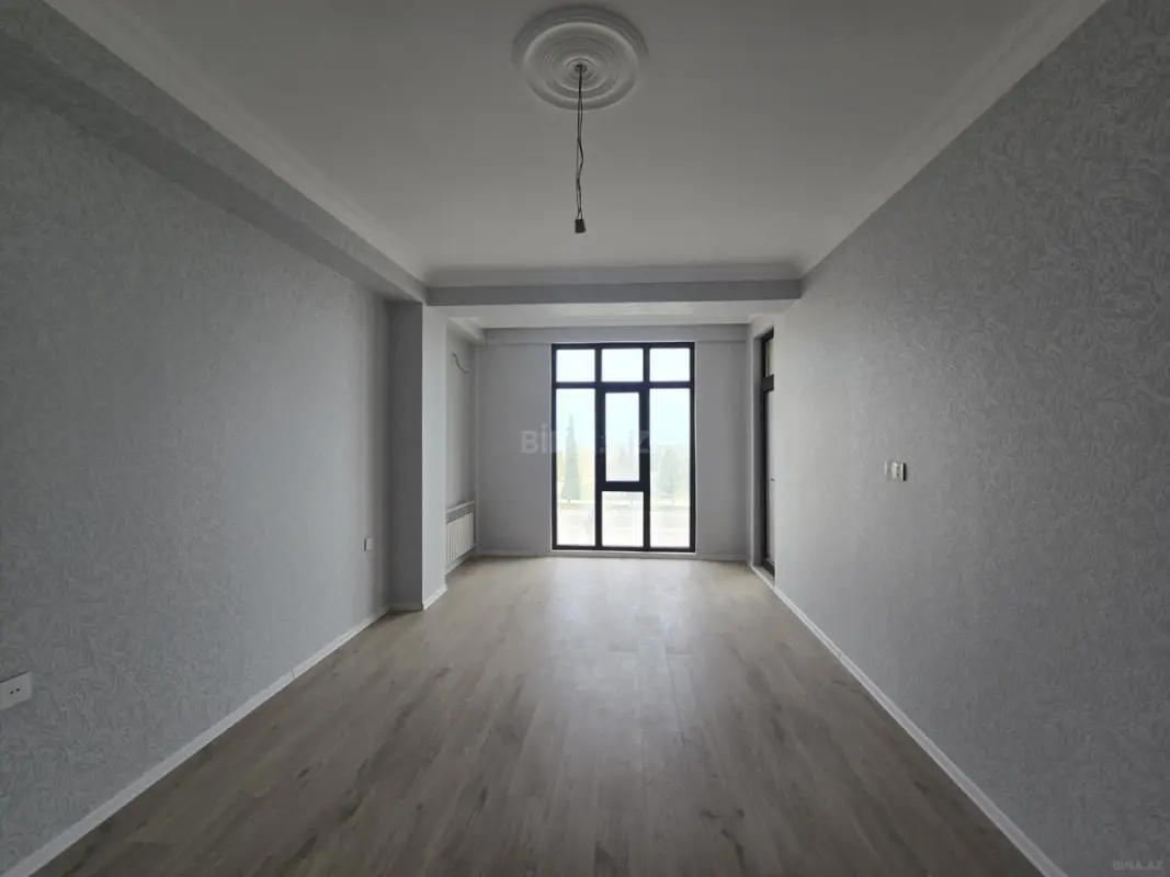 Satılır 4 otaqlı mənzil 165 m²