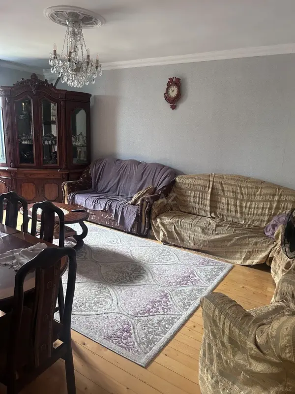 Satılır 3 otaqlı həyət evi 200 m²