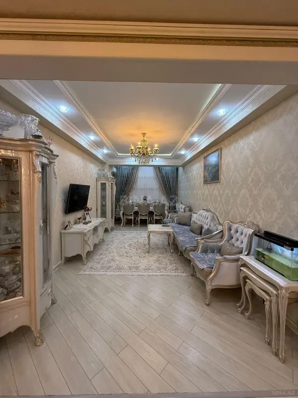 Satılır 3 otaqlı mənzil 125 m²