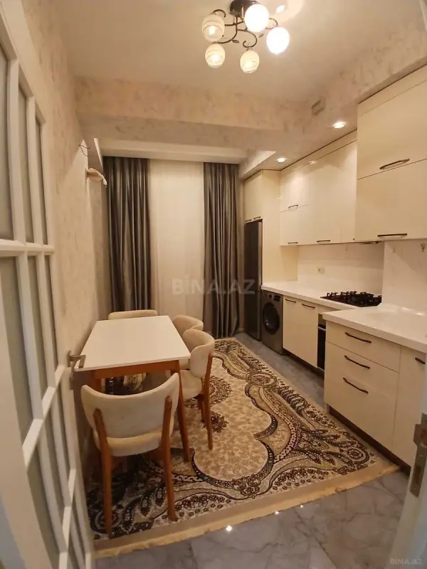 Satılır 2 otaqlı mənzil 73 m²