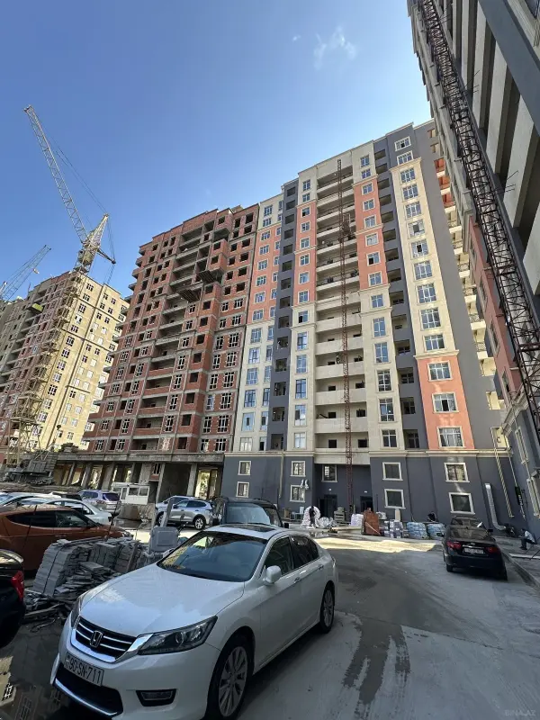 Satılır 3 otaqlı mənzil 99 m²