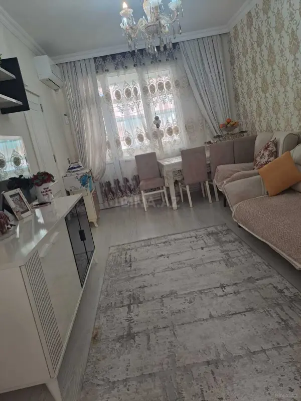 Satılır 2 otaqlı mənzil 65 m²