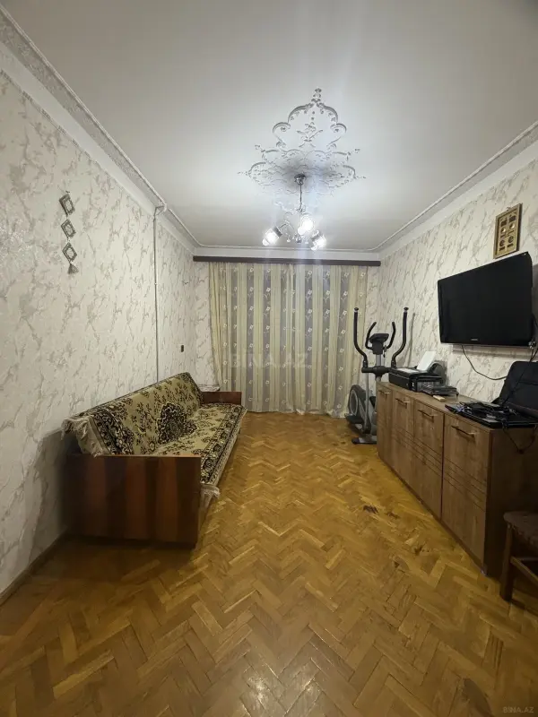 Satılır 4 otaqlı mənzil 110 m²