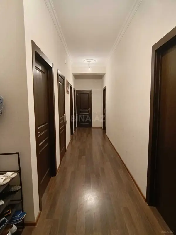 Satılır 4 otaqlı mənzil 115 m²