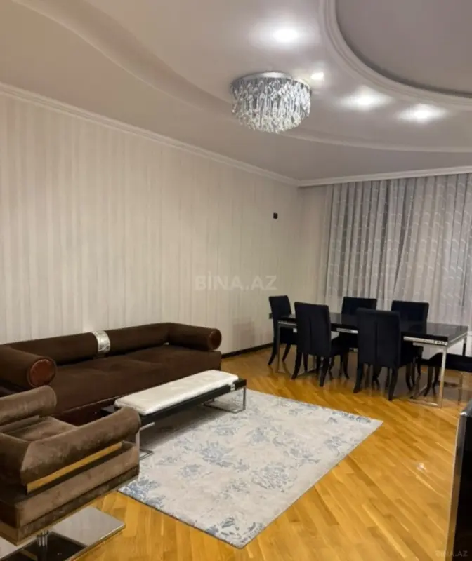 Kirayə verilir 2 otaqlı mənzil 100 m²