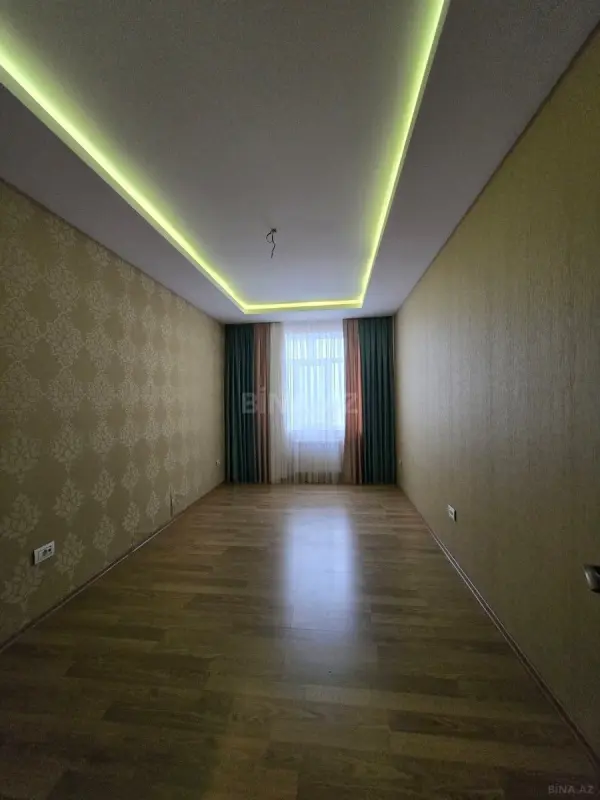 Satılır 3 otaqlı mənzil 116 m²