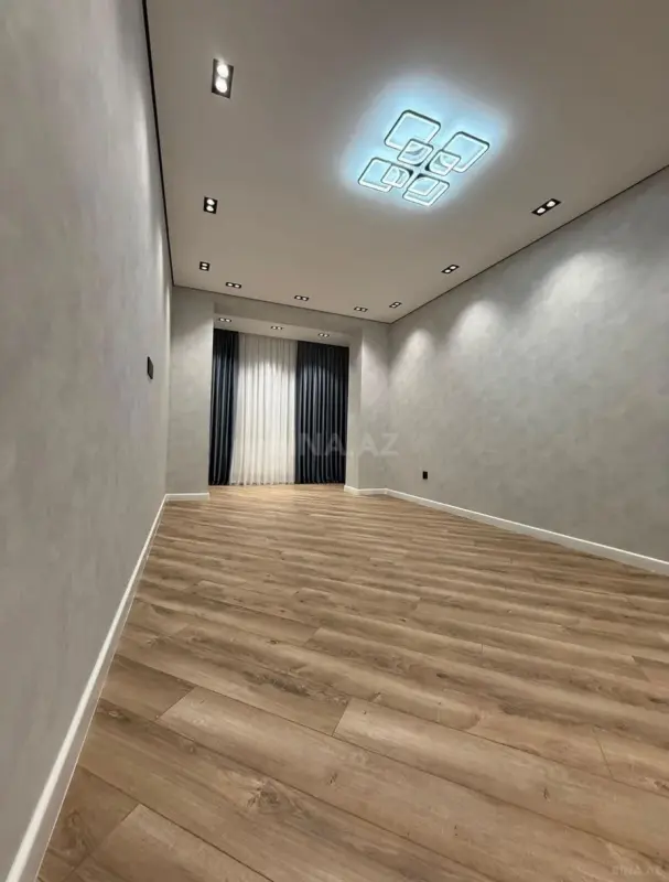 Satılır 2 otaqlı mənzil 72 m²