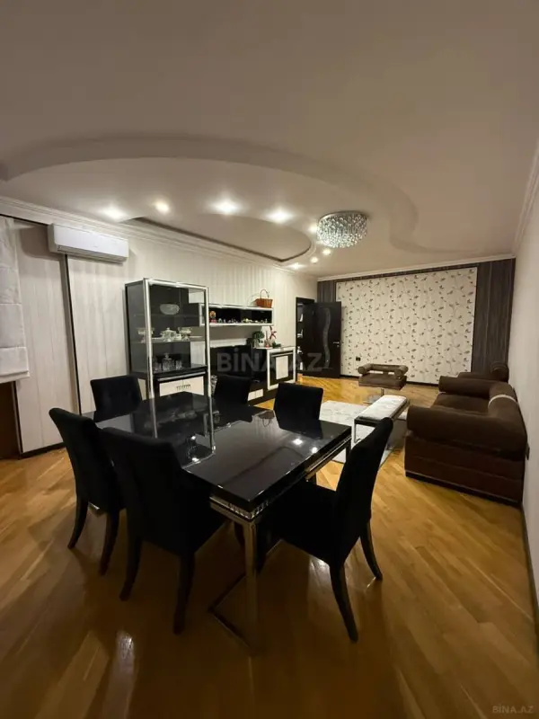Kirayə verilir 2 otaqlı mənzil 100 m²