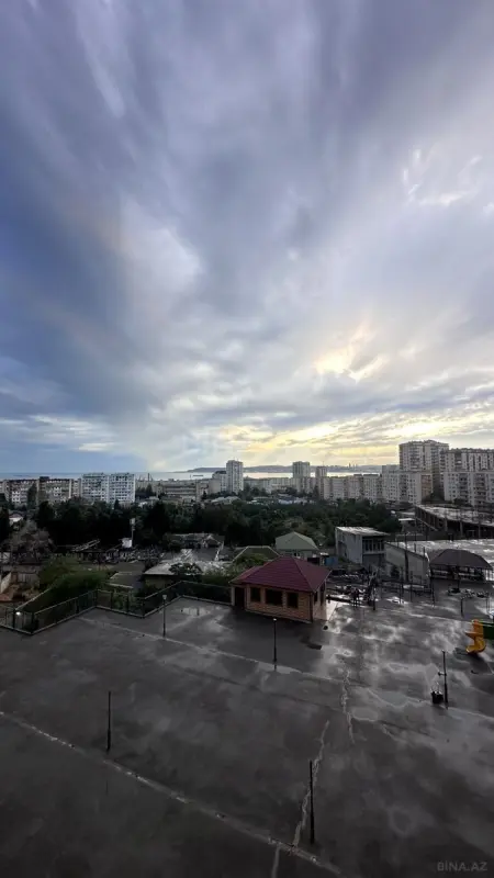 Kirayə verilir 3 otaqlı mənzil 135 m²