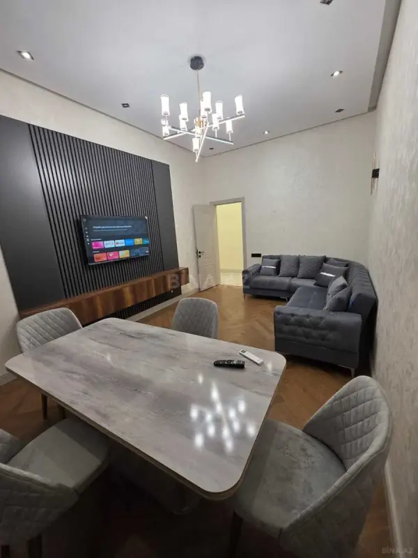 Satılır 2 otaqlı mənzil 80 m²