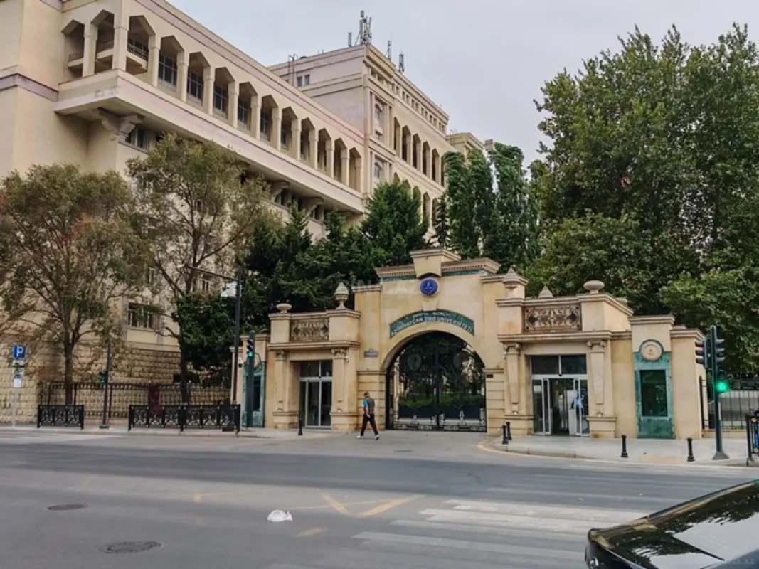 Kirayə verilir 2 otaqlı mənzil 75 m²