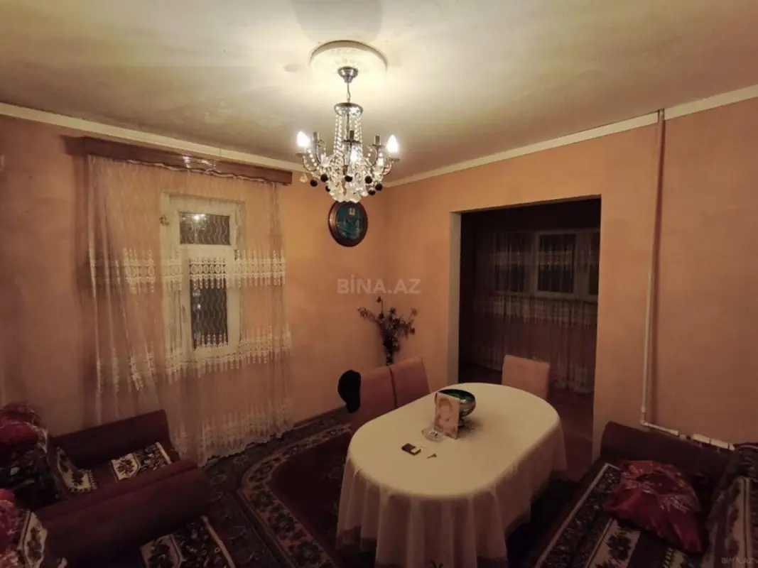 Satılır 5 otaqlı mənzil 120 m²