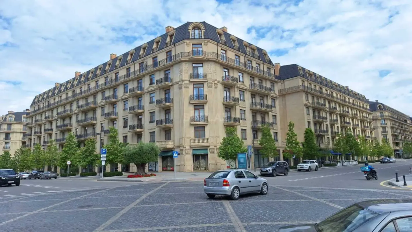 Kirayə verilir 2 otaqlı mənzil 100 m²