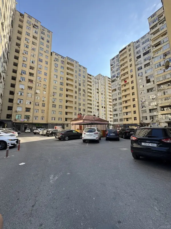 Kirayə verilir 3 otaqlı mənzil 120 m²