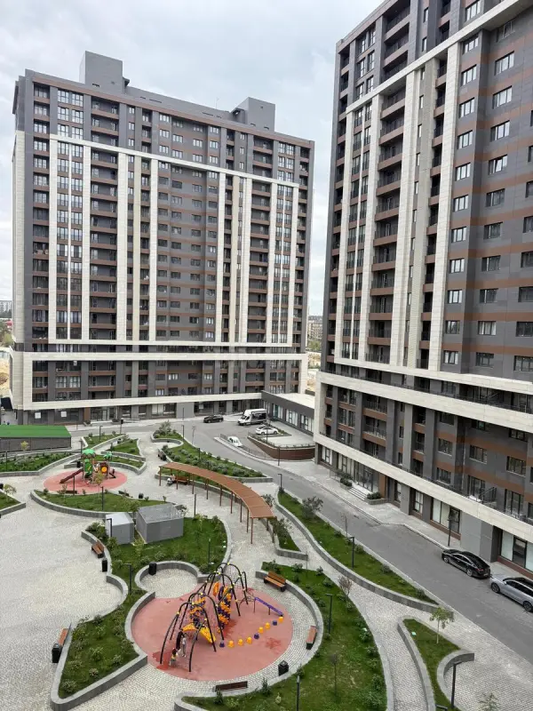 Kirayə verilir 3 otaqlı mənzil 130 m²