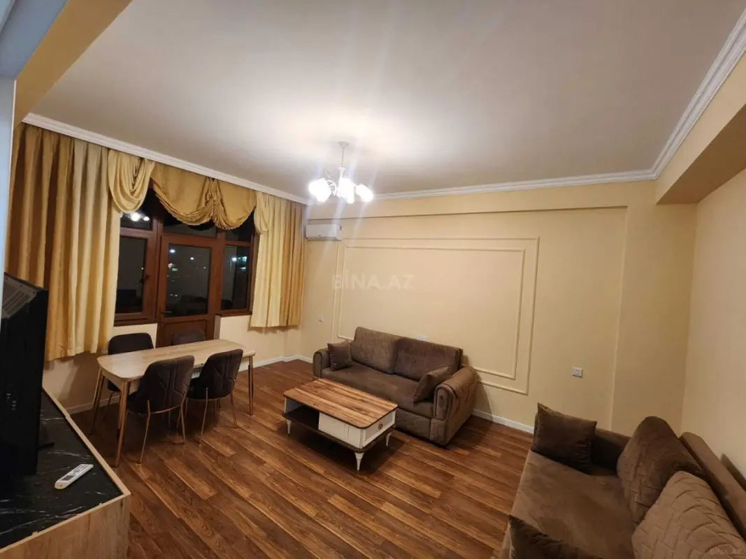 Kirayə verilir 2 otaqlı mənzil 102 m²