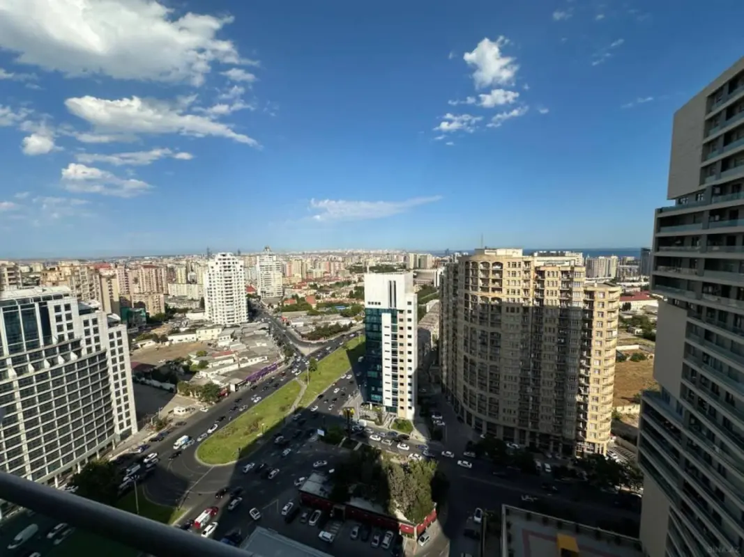 Kirayə verilir 4 otaqlı mənzil 178 m²