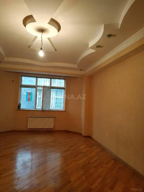 Kirayə verilir 3 otaqlı mənzil 150 m²