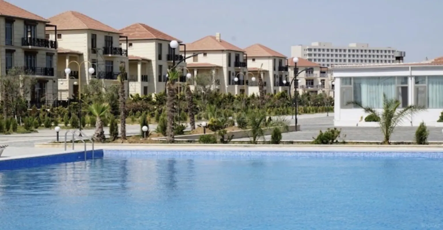 Satılır 3 otaqlı mənzil 115 m²