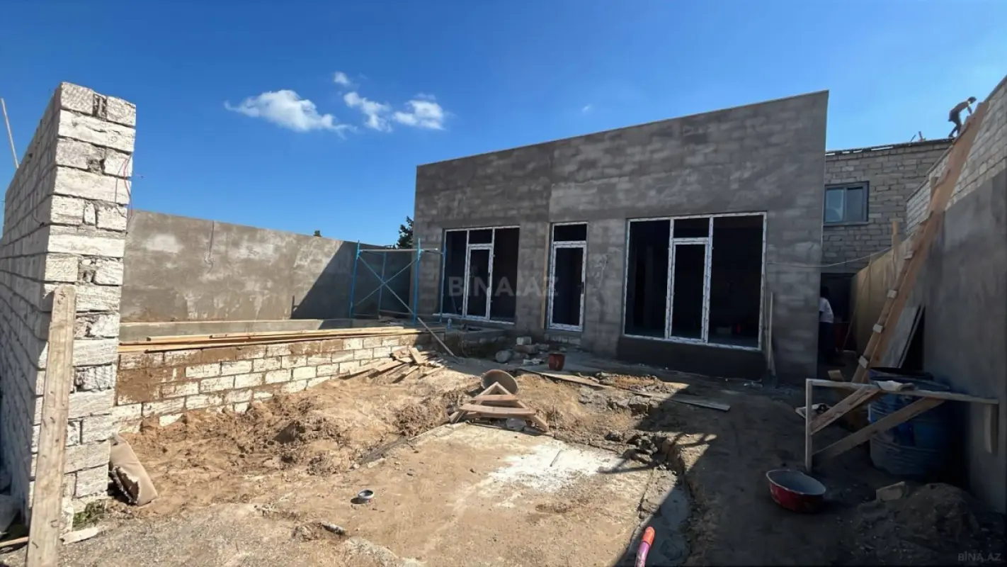 Satılır 4 otaqlı həyət evi 100 m²