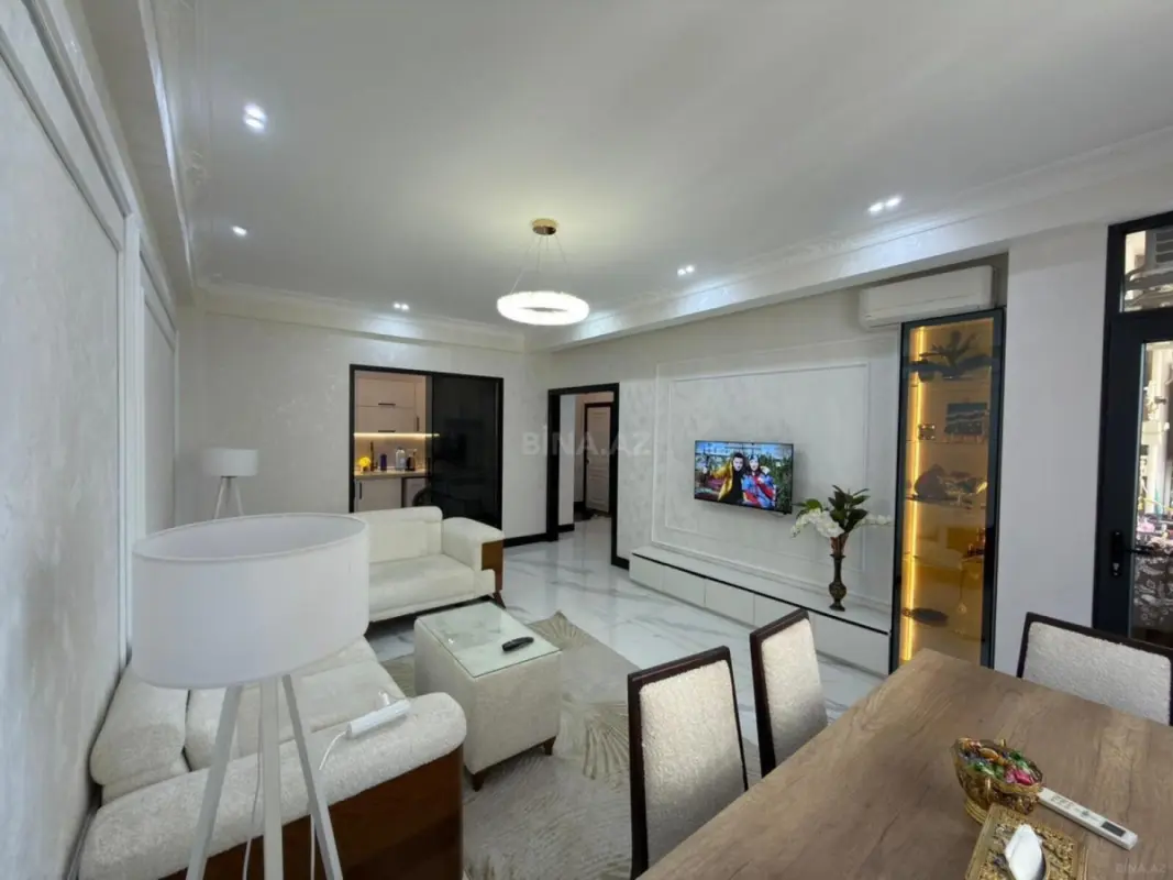 Satılır 3 otaqlı mənzil 93 m²