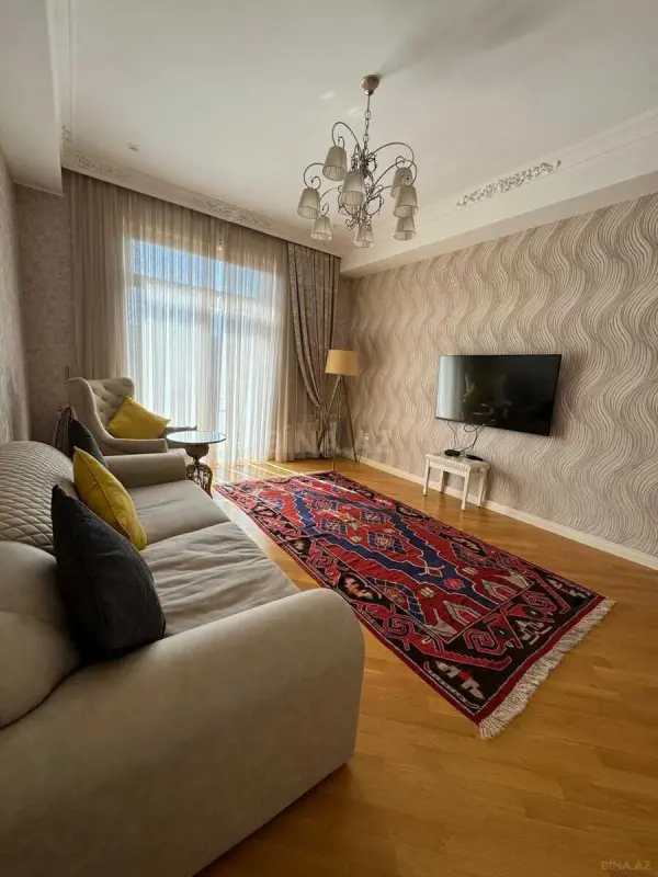 Kirayə verilir 2 otaqlı mənzil 100 m²