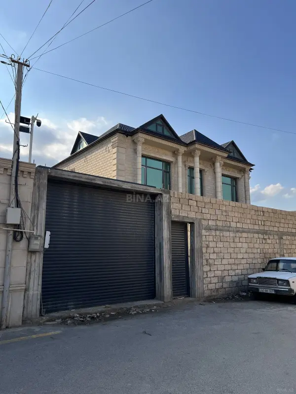 Satılır 6 otaqlı həyət evi 350 m²
