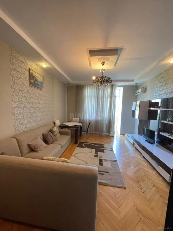 Kirayə verilir 2 otaqlı mənzil 70 m²