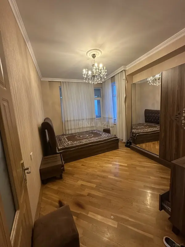 Satılır 2 otaqlı mənzil 96 m²