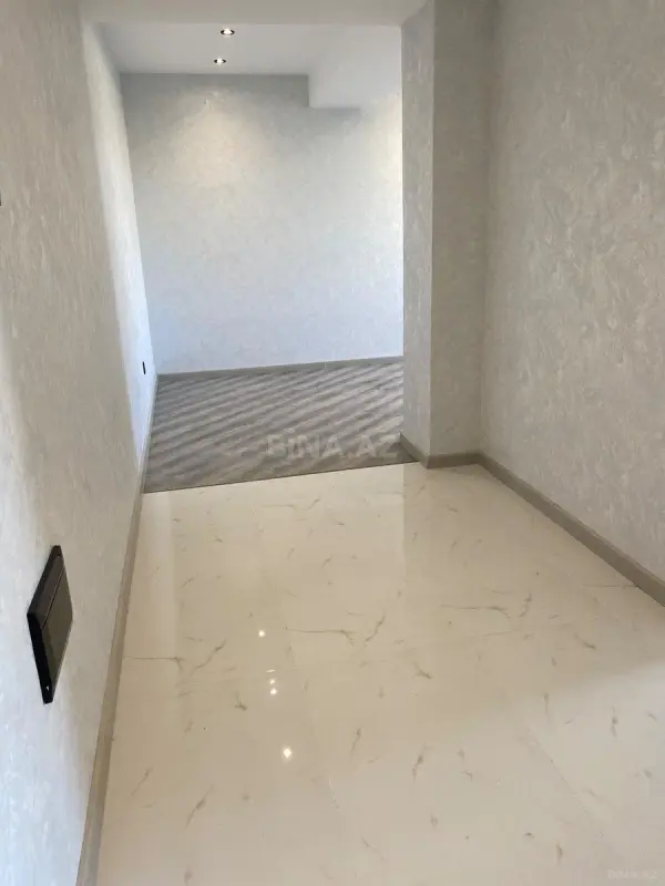 Satılır 2 otaqlı mənzil 76 m²