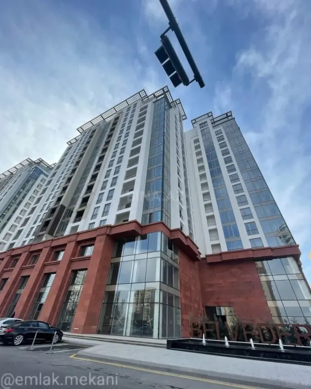 Satılır 3 otaqlı mənzil 100.1 m²
